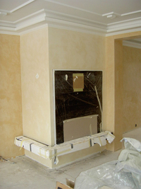 Armierungsputz, Armierungsgewebe und Hafnerputz bilden die Außenschicht.